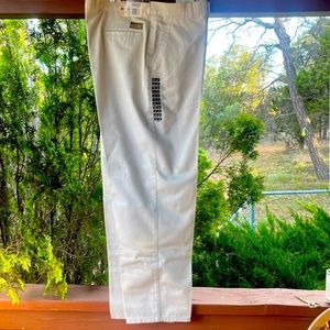 Haggar Mens Khaki Flat Front Pants 38W x 30L NWT